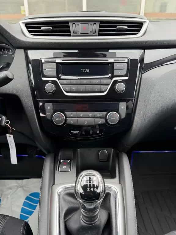 Nissan Qashqai Acenta*1 Hand*Unfallfrei*Voll Scheckheft 07/2014-photo-19