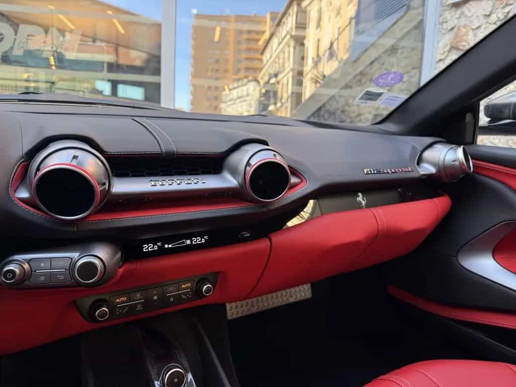 Ferrari 812 6.5 V12 Superfast DCT F1 02/2020-photo-22