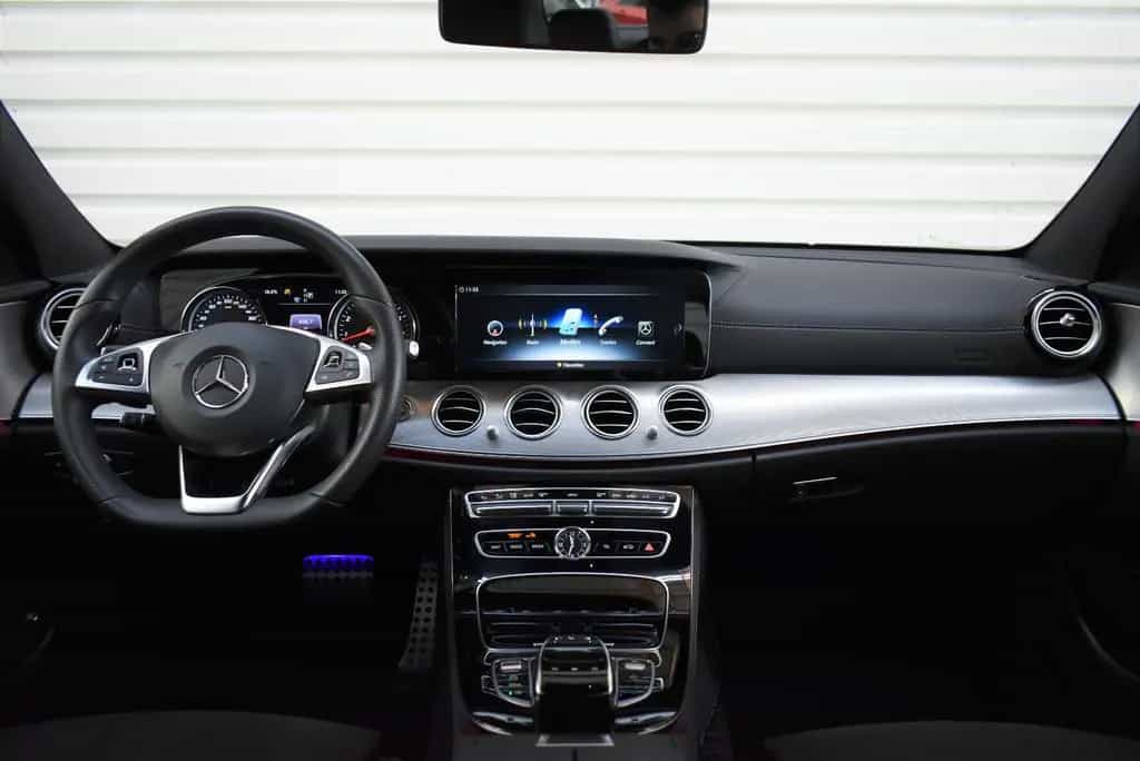 Mercedes-Benz E 200 4M AMG-Line+Totwinkel+LED+Kamera+Business 08/2018-photo-15