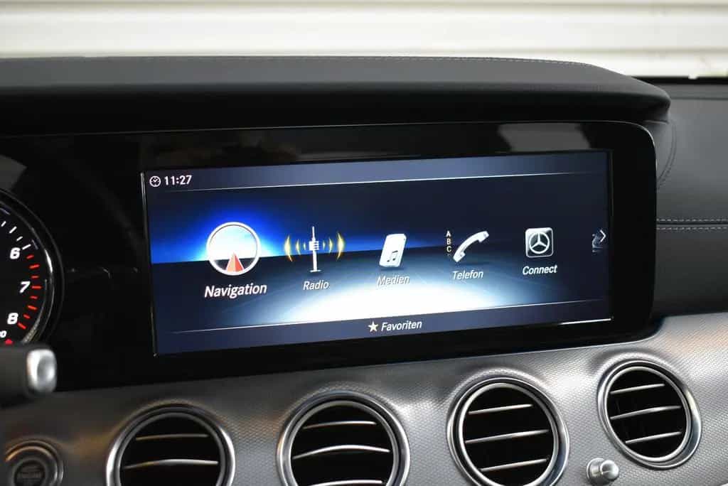 Mercedes-Benz E 200 4M AMG-Line+Totwinkel+LED+Kamera+Business 08/2018-photo-16