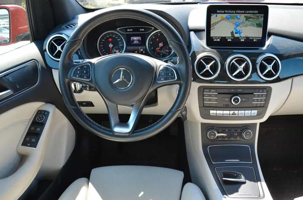 Mercedes-Benz B 180 B B 180 04/2016-photo-23