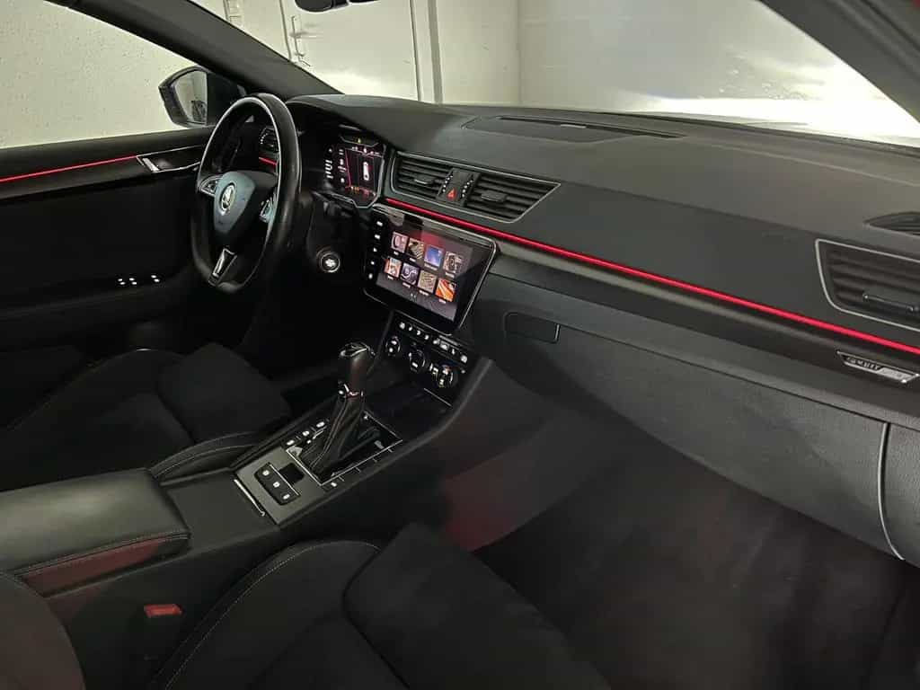 Skoda Superb Combi SPORTLINE/LED/STHZ/AHK/ACC/VRTL 07/2019-photo-16