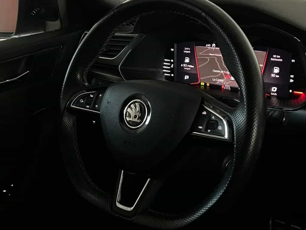 Skoda Superb Combi SPORTLINE/LED/STHZ/AHK/ACC/VRTL 07/2019-photo-24