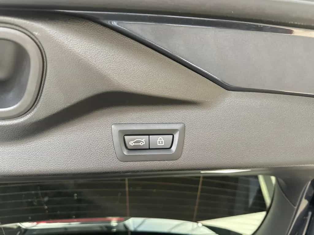 BMW X5 i NAV+LASER+AHK+HEAD-UP+22ZO+PANO+360GRAD 09/2021-photo-6
