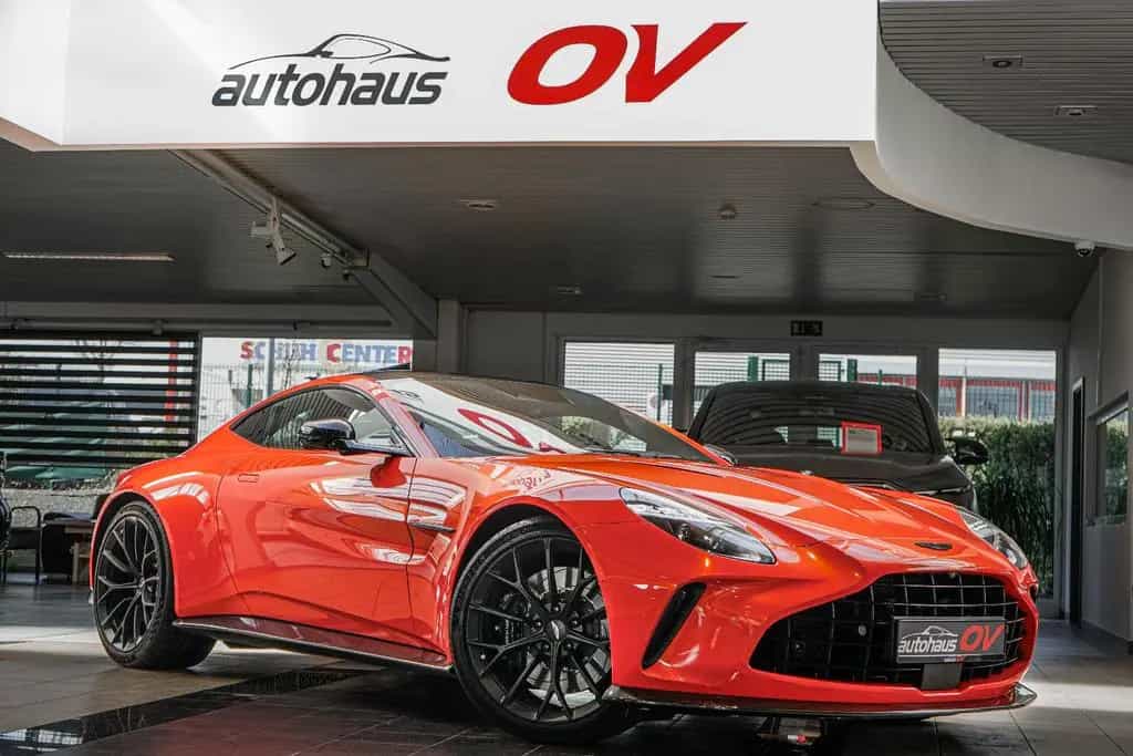 Aston Martin V8 Vantage*Carbon Paket*B&W*360*ACC*Sport Seat* 06/2025-photo-0