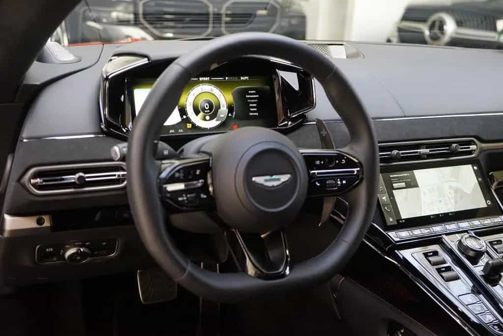 Aston Martin V8 Vantage*Carbon Paket*B&W*360*ACC*Sport Seat* 06/2025-photo-11