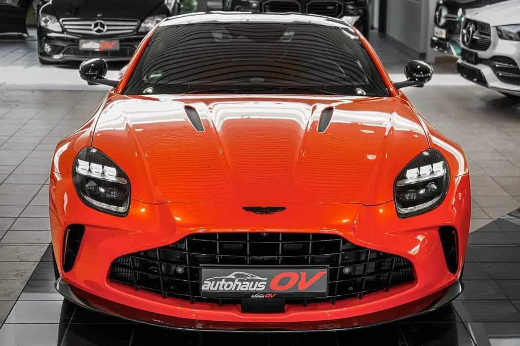 Aston Martin V8 Vantage*Carbon Paket*B&W*360*ACC*Sport Seat* 06/2025-photo-4