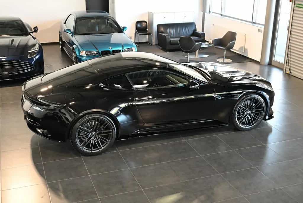 Aston Martin DB12 Coupe/Onyx Black/Sport Monotone/Dark Chrome 04/2026-photo-14