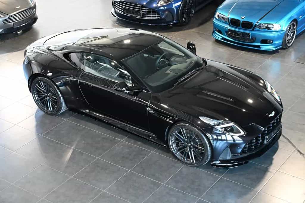 Aston Martin DB12 Coupe/Onyx Black/Sport Monotone/Dark Chrome 04/2026-photo-1