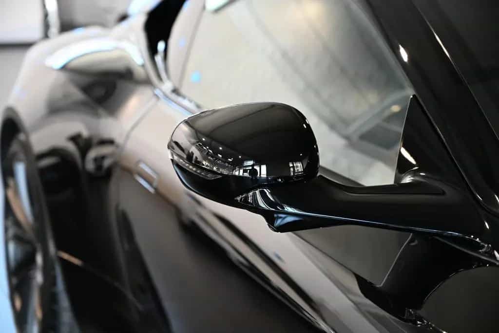 Aston Martin DB12 Coupe/Onyx Black/Sport Monotone/Dark Chrome 04/2026-photo-25