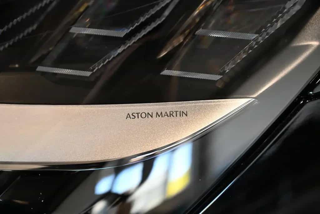 Aston Martin DB12 Coupe/Onyx Black/Sport Monotone/Dark Chrome 04/2026-photo-28