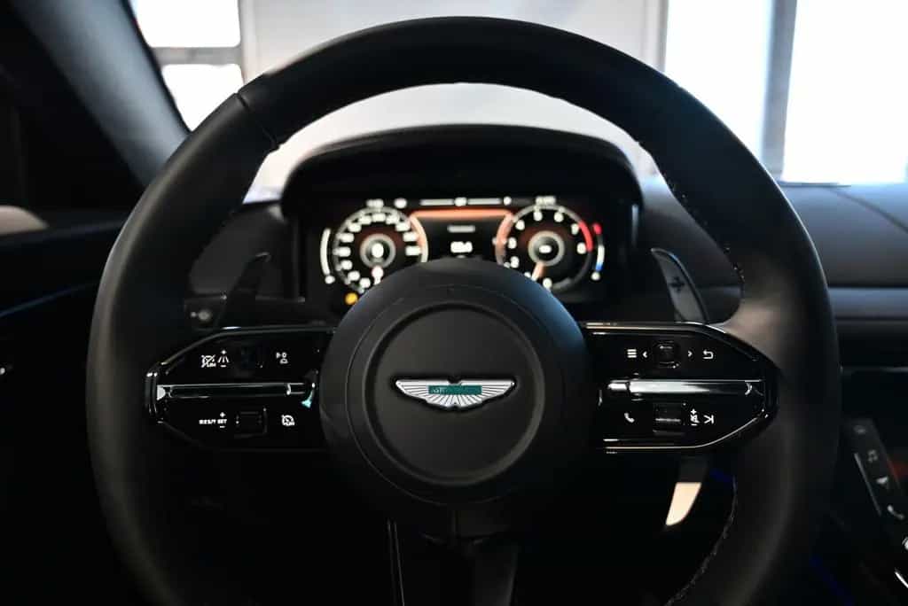 Aston Martin DB12 Coupe/Onyx Black/Sport Monotone/Dark Chrome 04/2026-photo-36