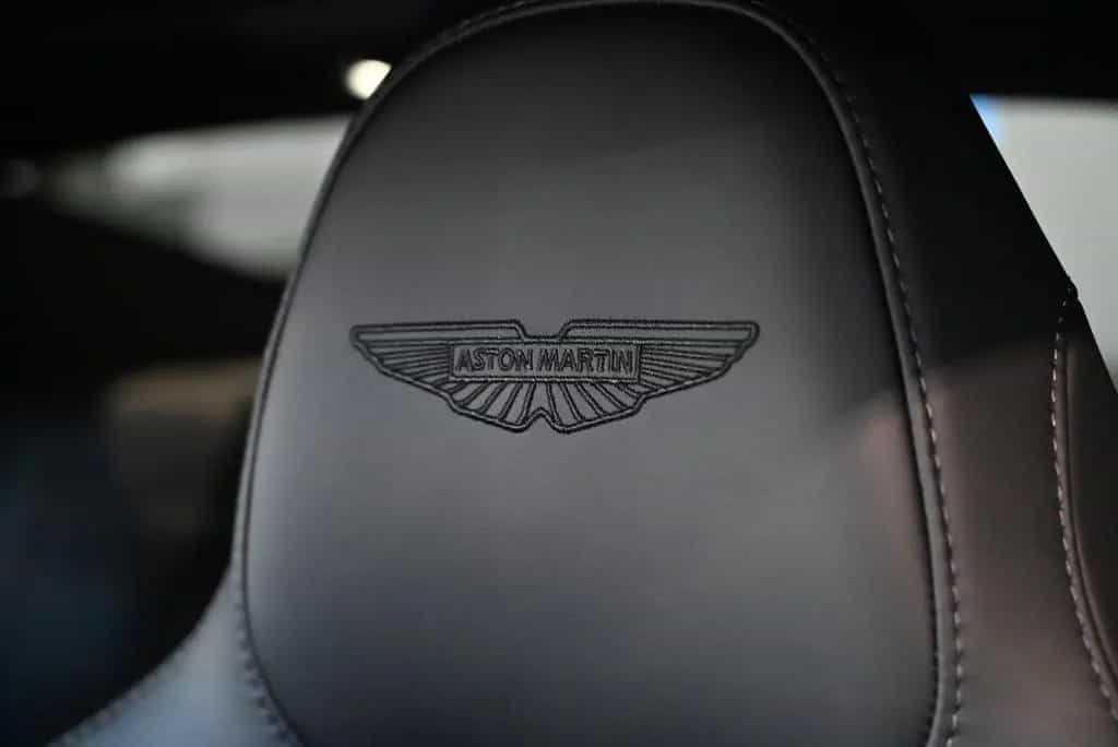 Aston Martin DB12 Coupe/Onyx Black/Sport Monotone/Dark Chrome 04/2026-photo-43