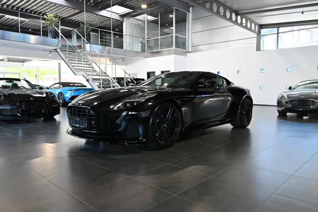 Aston Martin DB12 Coupe/Onyx Black/Sport Monotone/Dark Chrome 04/2026-photo-8