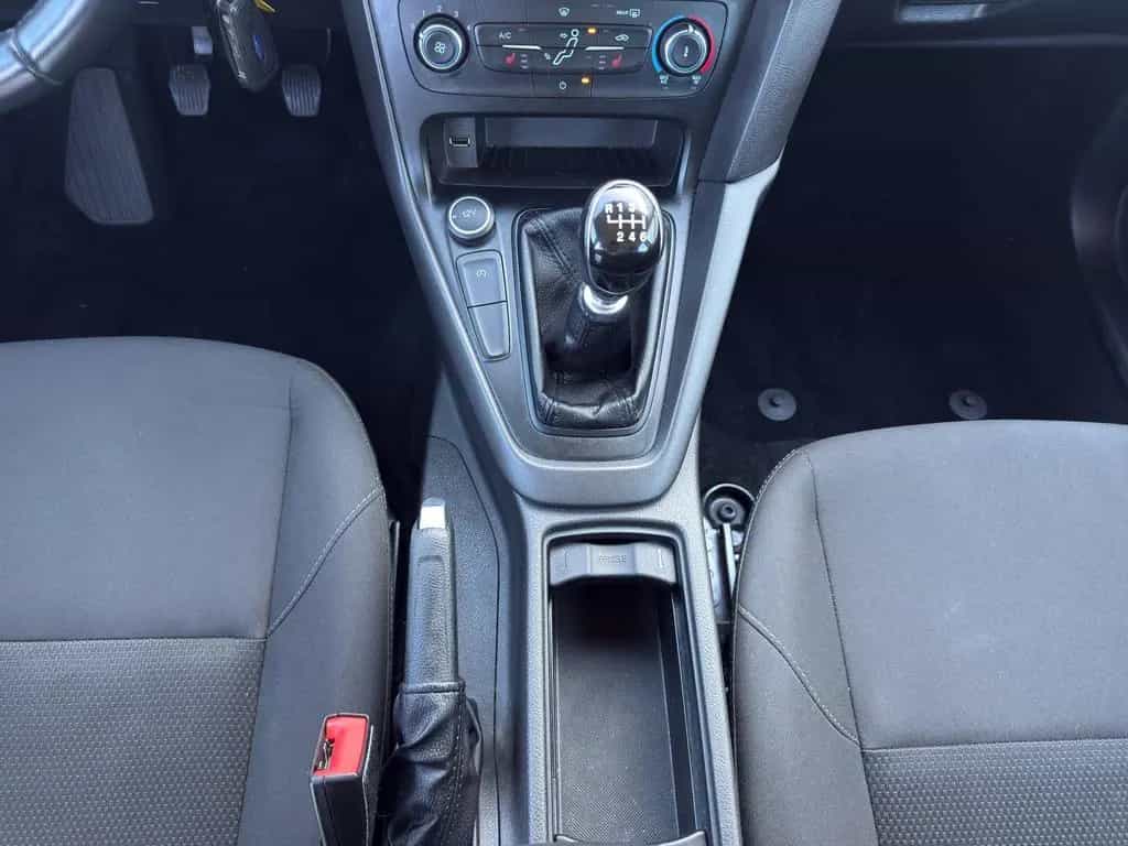 Ford Focus Business Edition Turnier 12/2017-photo-11