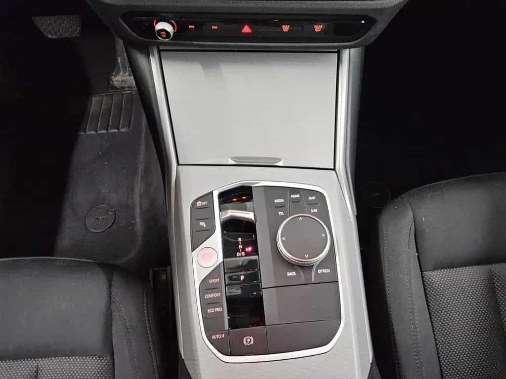 BMW 320 dA Touring Navi LED Curved Kamera SHZ 01/2023-photo-5