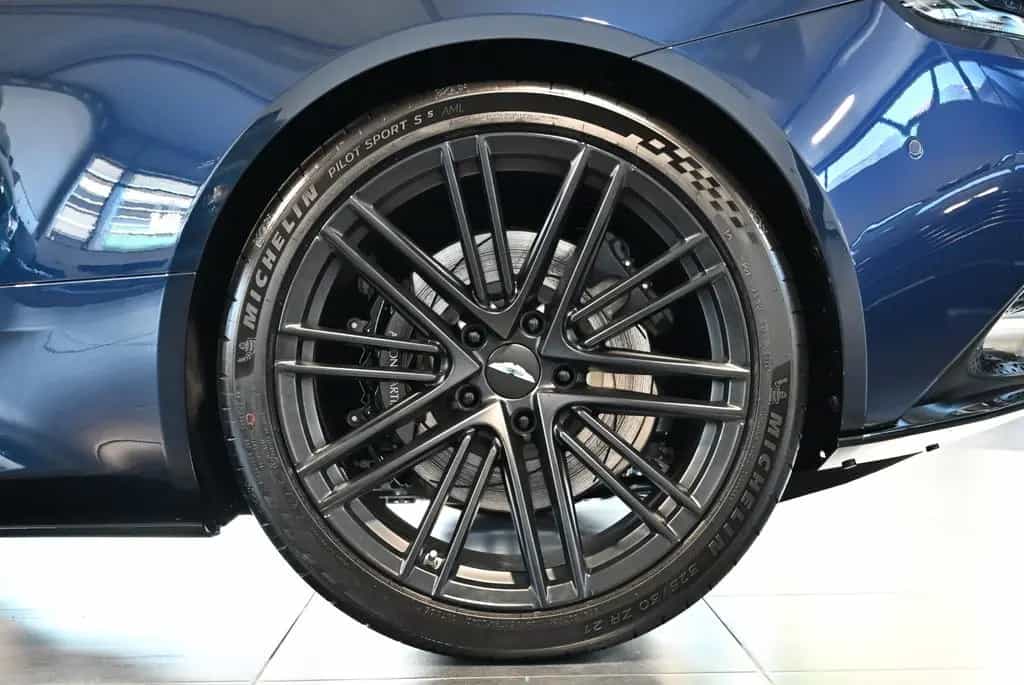 Aston Martin DB12 Coupe/Midnight Blue Metallic/Sport Monotone 04/2026-photo-20