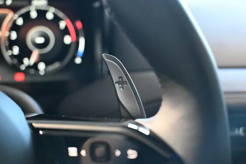 Aston Martin DB12 Coupe/Midnight Blue Metallic/Sport Monotone 04/2026-photo-32