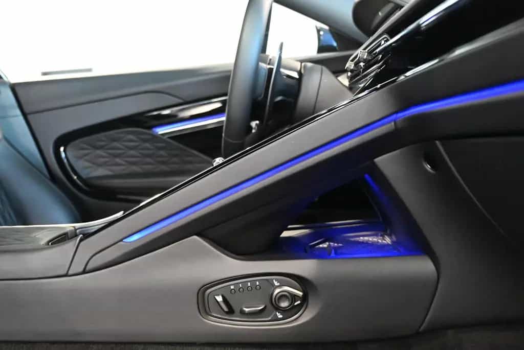 Aston Martin DB12 Coupe/Midnight Blue Metallic/Sport Monotone 04/2026-photo-35