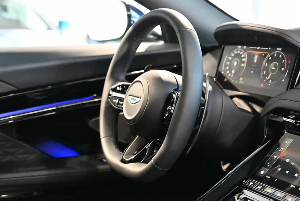 Aston Martin DB12 Coupe/Midnight Blue Metallic/Sport Monotone 04/2026-photo-36