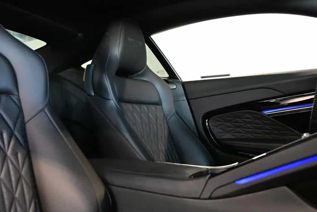 Aston Martin DB12 Coupe/Midnight Blue Metallic/Sport Monotone 04/2026-photo-38
