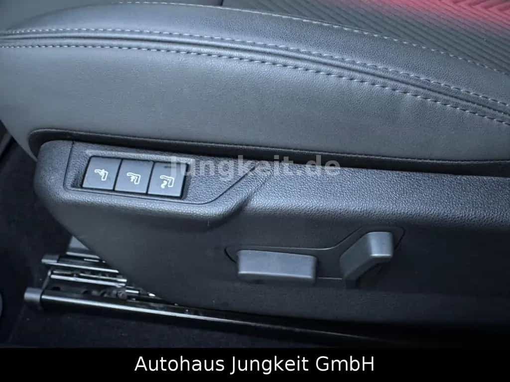 Alfa Romeo Junior Ibrida 1.2 VGT 48V-Hybrid 100 kW Speciale 08/2025-photo-12