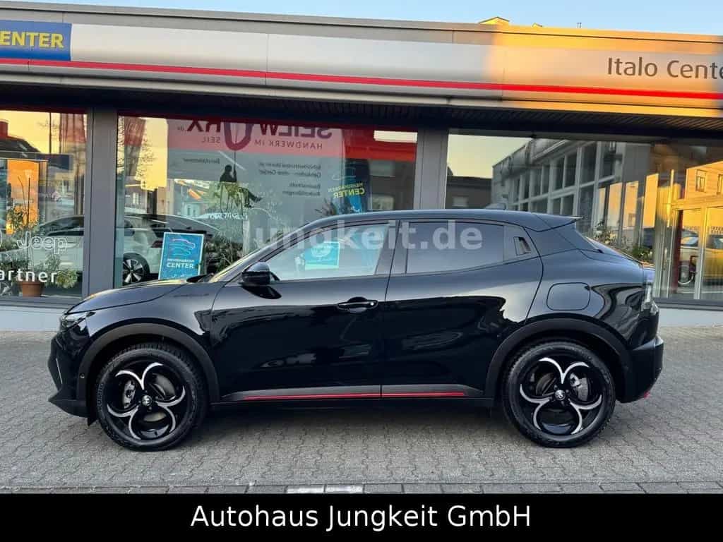 Alfa Romeo Junior Ibrida 1.2 VGT 48V-Hybrid 100 kW Speciale 08/2025-photo-7