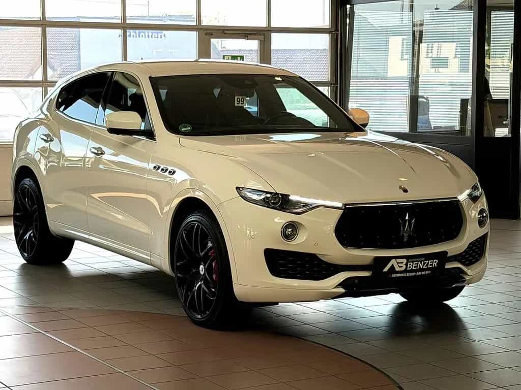 Maserati Levante S/CARBON/HARMAN-KARDON/KAMERA/BRD 12/2017-photo-1