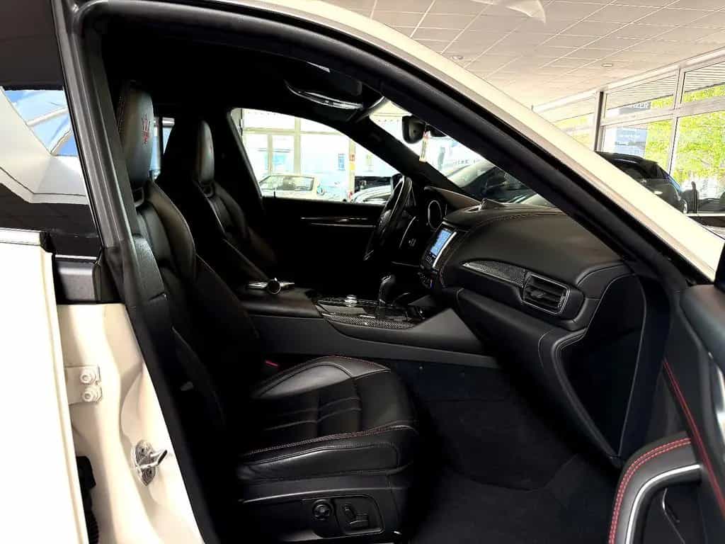 Maserati Levante S/CARBON/HARMAN-KARDON/KAMERA/BRD 12/2017-photo-13