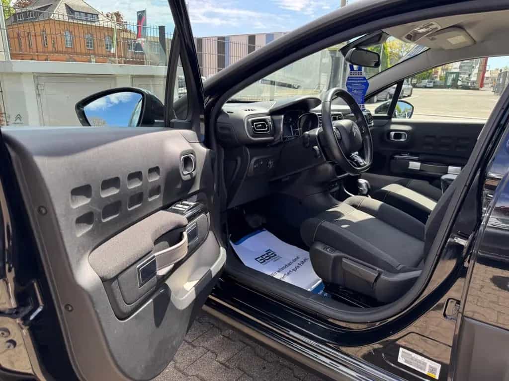 Citroën C3 Shine 1.2 PureTech*AUTOM*CARPLAY*SHZ*PDC*SPUR 01/2019-photo-29