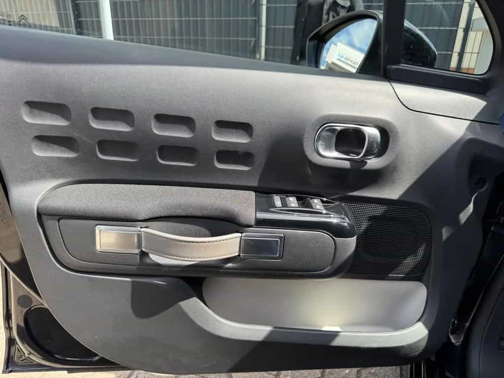 Citroën C3 Shine 1.2 PureTech*AUTOM*CARPLAY*SHZ*PDC*SPUR 01/2019-photo-30