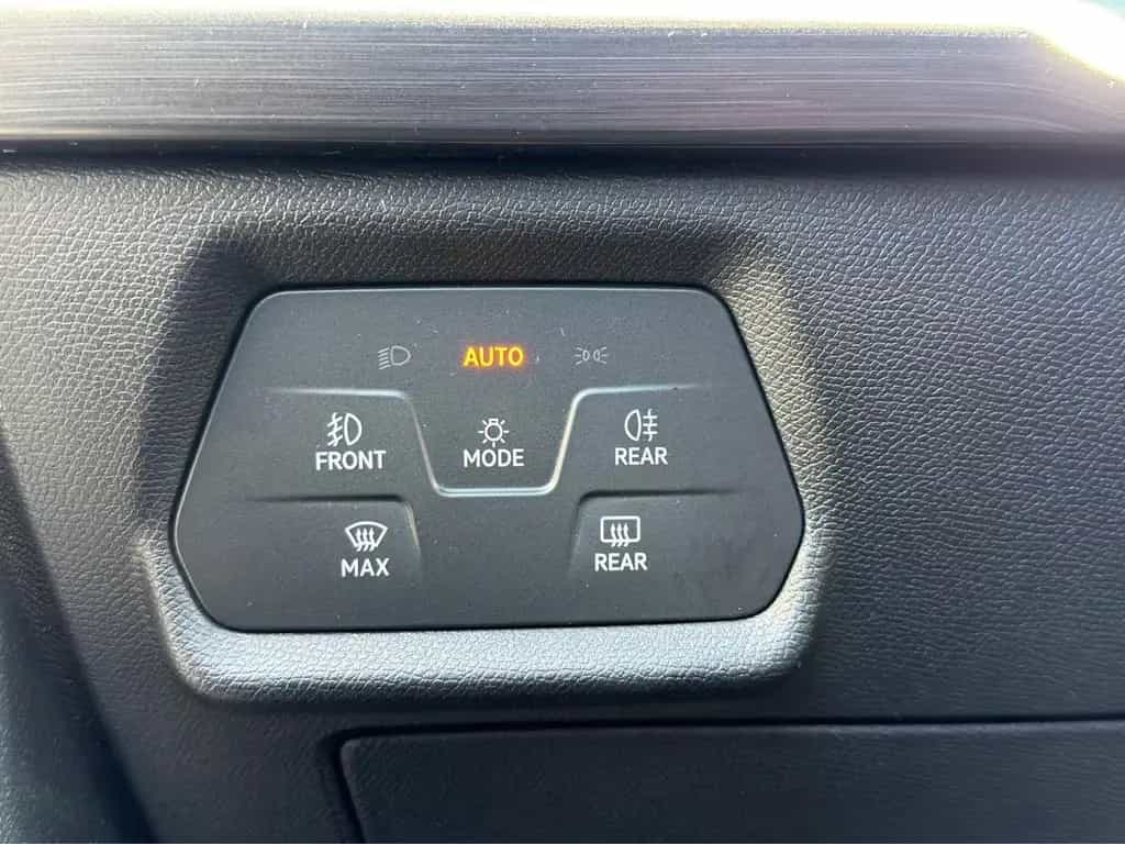 Cupra Formentor 2.0 TSI DSG VZ DRIVE 4x4*MATRIX*PANO*A 08/2024-photo-13