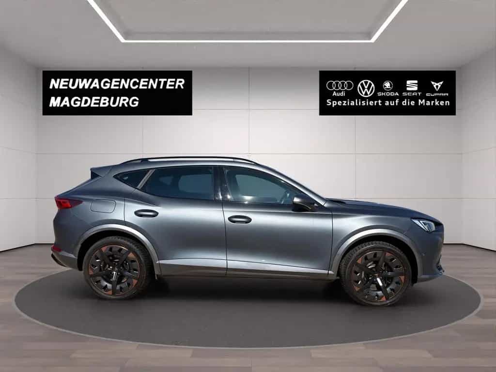 Cupra Formentor 2.0 TSI DSG VZ DRIVE 4x4*MATRIX*PANO*A 08/2024-photo-3