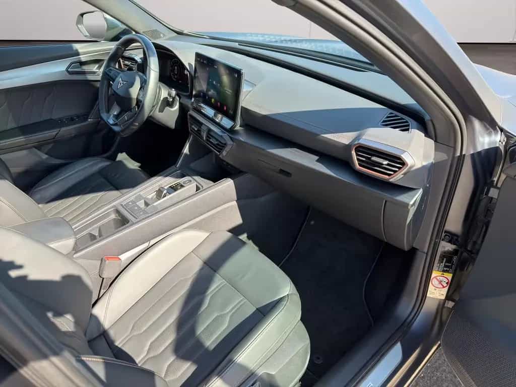 Cupra Formentor 2.0 TSI DSG VZ DRIVE 4x4*MATRIX*PANO*A 08/2024-photo-7