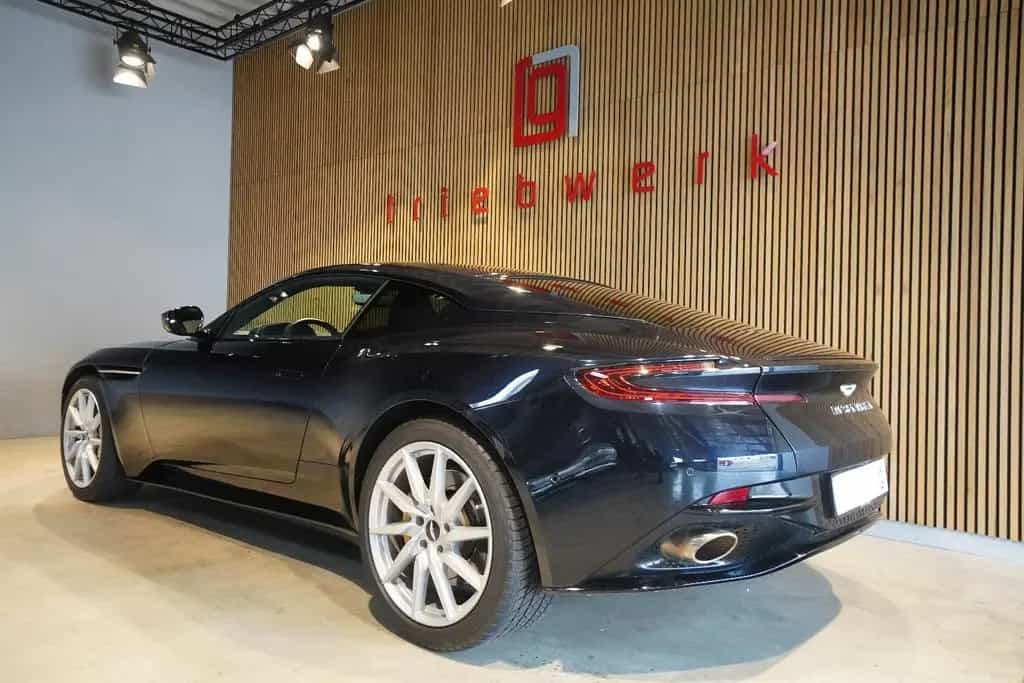 Aston Martin DB11 4.0 V8-Bang& Olufsen-Facelift-20 Zoll- 04/2022-photo-2