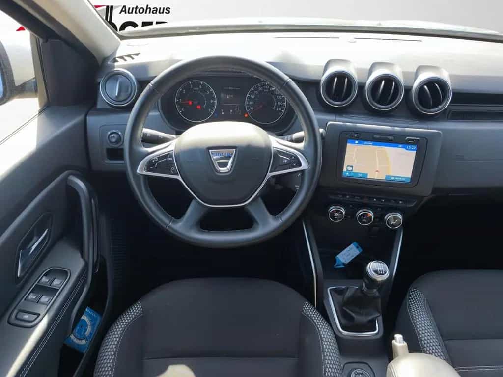 Dacia Duster 1,3 Adventure 4x4 *AHK SHZ NAVI* 07/2019-photo-12