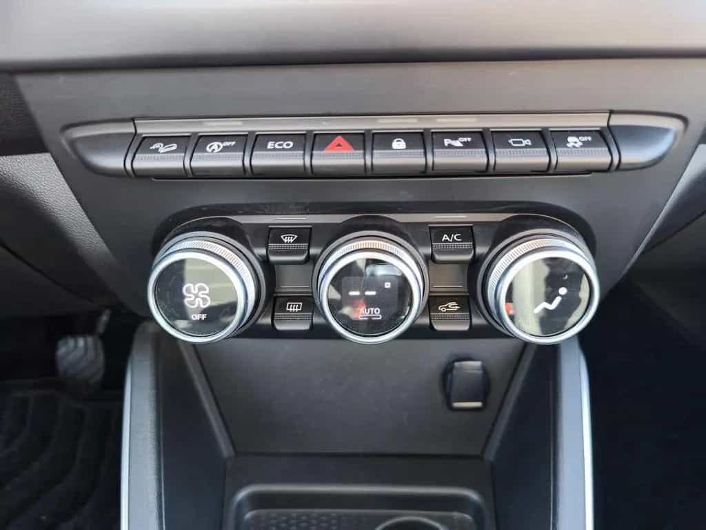 Dacia Duster 1,3 Adventure 4x4 *AHK SHZ NAVI* 07/2019-photo-14