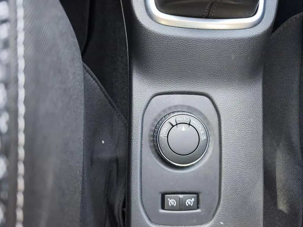 Dacia Duster 1,3 Adventure 4x4 *AHK SHZ NAVI* 07/2019-photo-16