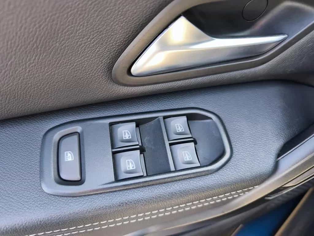 Dacia Duster 1,3 Adventure 4x4 *AHK SHZ NAVI* 07/2019-photo-21