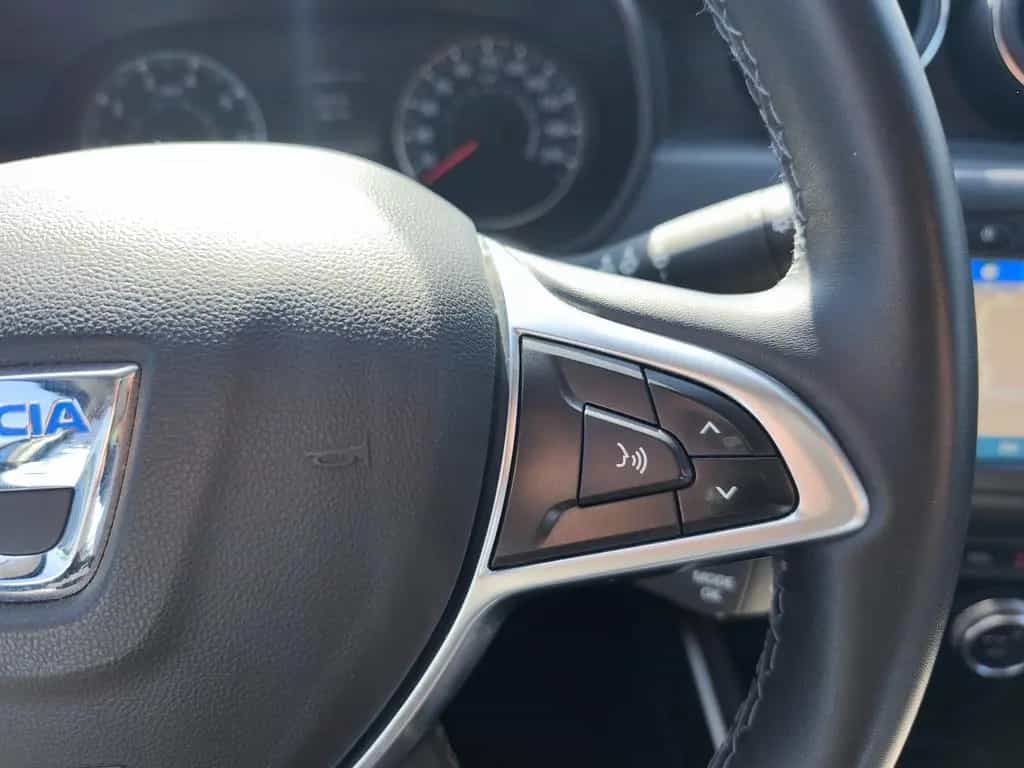 Dacia Duster 1,3 Adventure 4x4 *AHK SHZ NAVI* 07/2019-photo-24