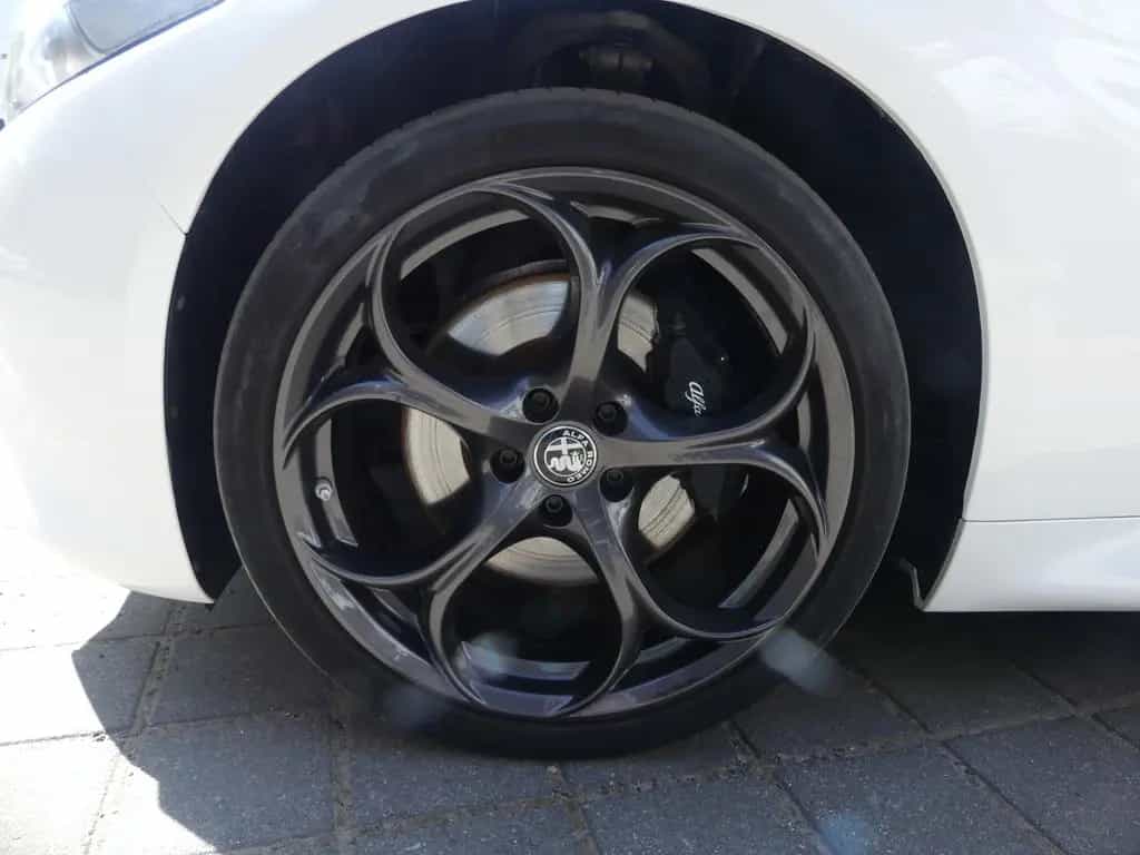 Alfa Romeo Giulia Veloce 2.0 Turbo 16V Ti Q4 ALCANT/NAV/KAM 02/2019-photo-18