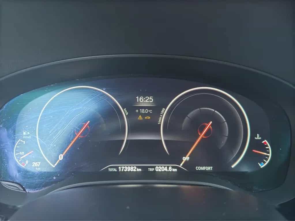 BMW 5 Series 520d SportLine*TÜV*Inspektion*12M Gara*scheckhft 04/2019-photo-14