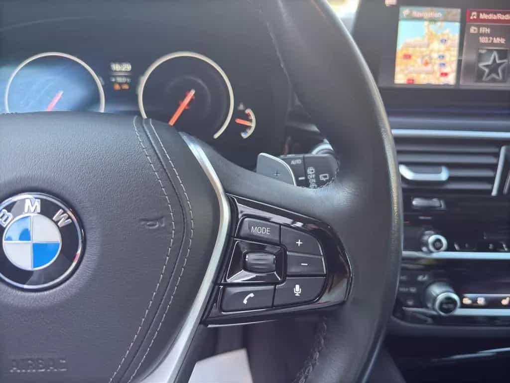 BMW 5 Series 520d SportLine*TÜV*Inspektion*12M Gara*scheckhft 04/2019-photo-30