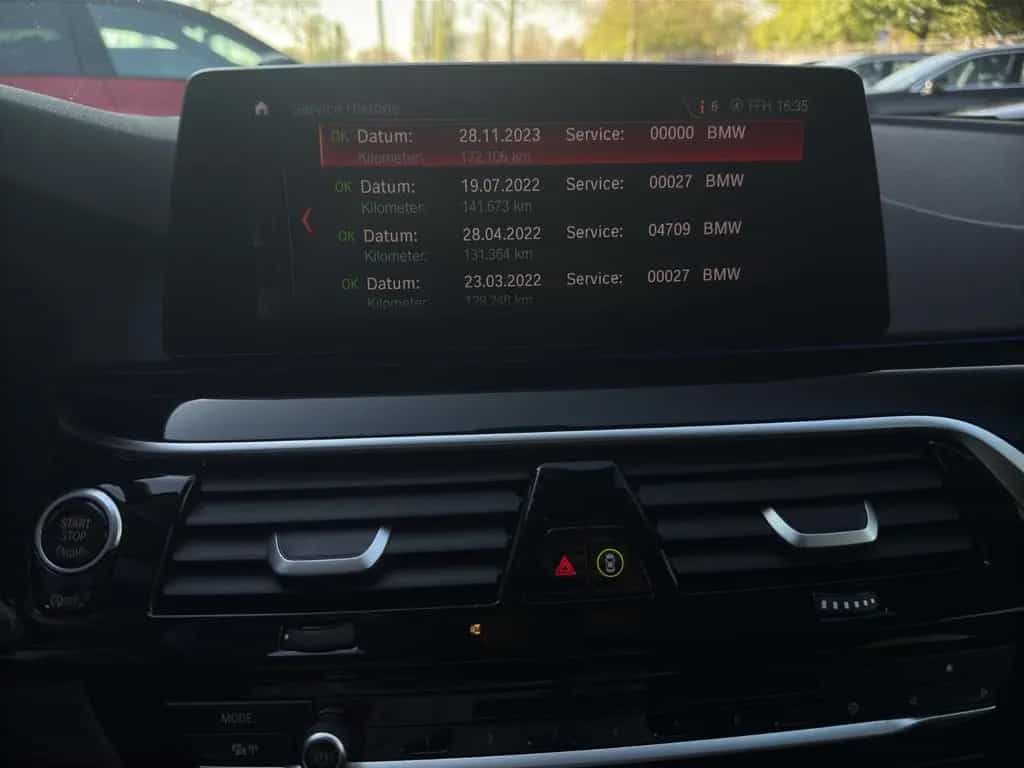 BMW 5 Series 520d SportLine*TÜV*Inspektion*12M Gara*scheckhft 04/2019-photo-36