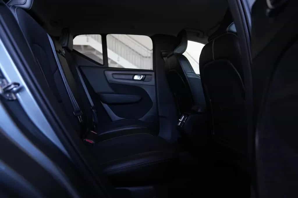 Volvo XC40 Momentum AWD 08/2018-photo-16