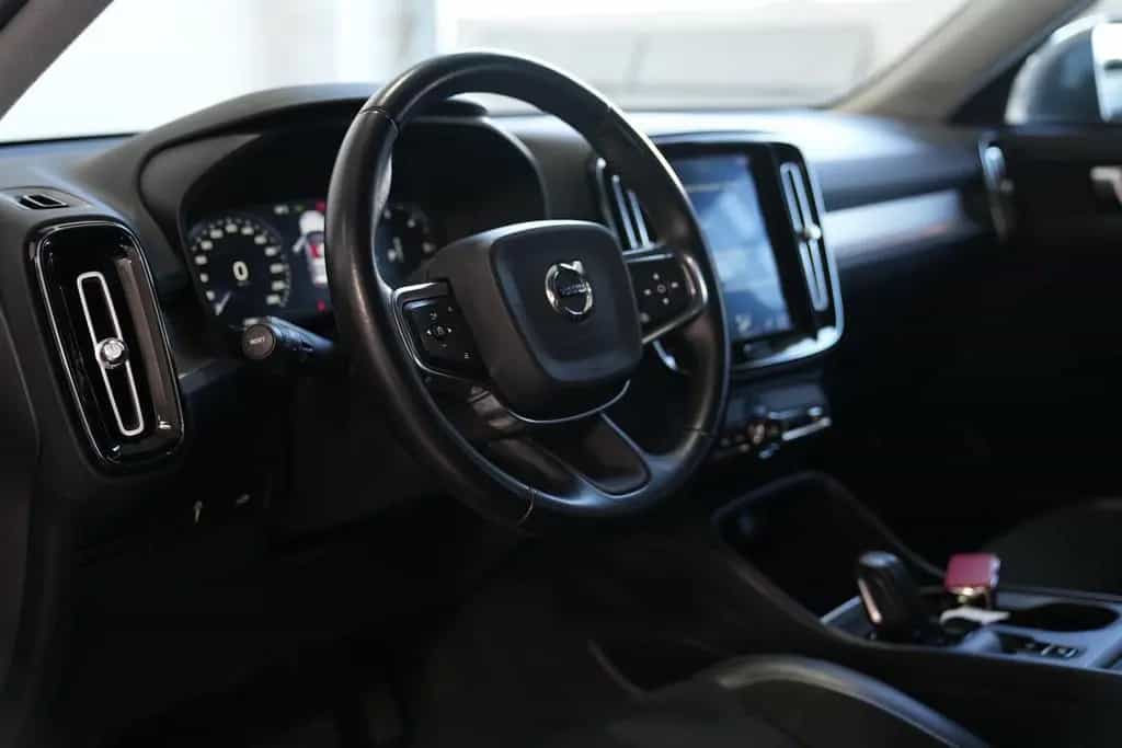 Volvo XC40 Momentum AWD 08/2018-photo-17