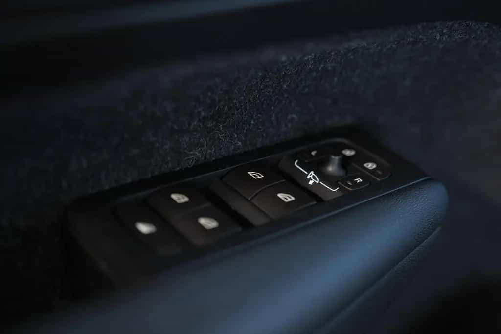 Volvo XC40 Momentum AWD 08/2018-photo-21