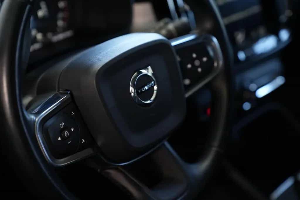 Volvo XC40 Momentum AWD 08/2018-photo-23