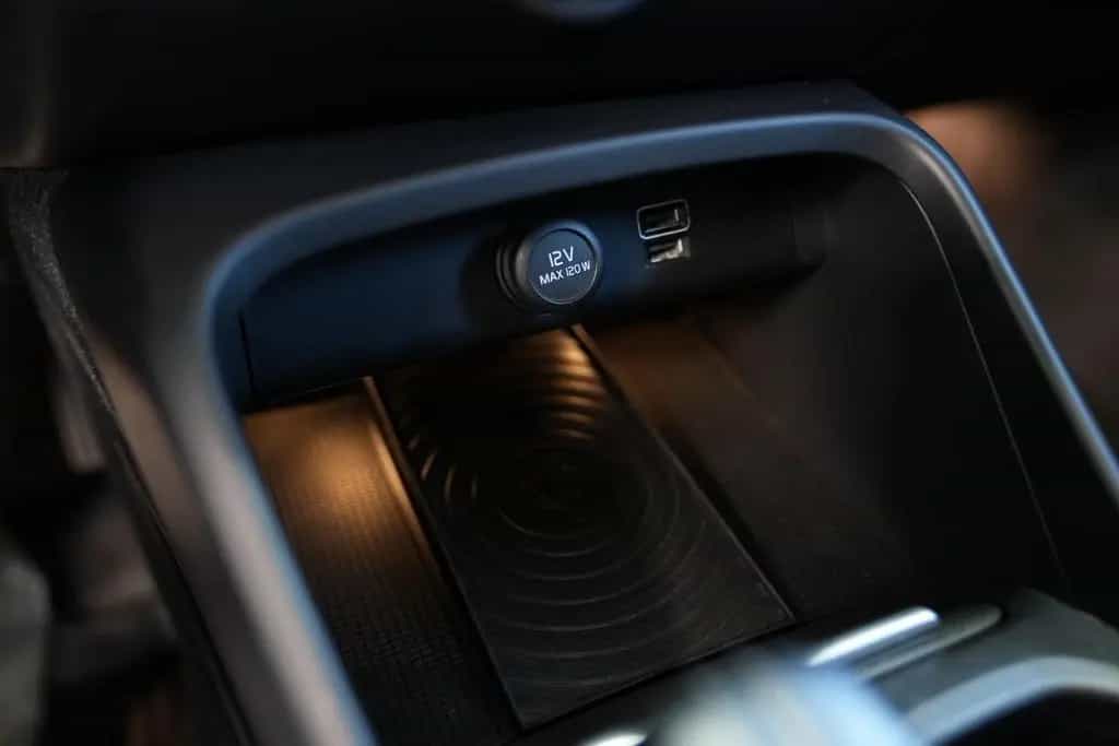 Volvo XC40 Momentum AWD 08/2018-photo-27