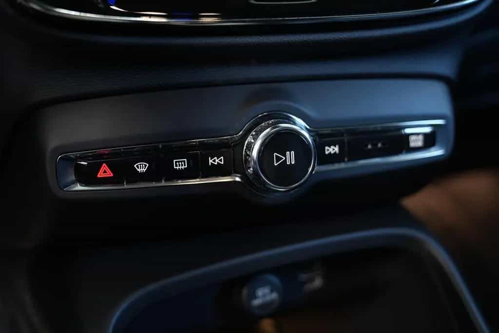 Volvo XC40 Momentum AWD 08/2018-photo-28